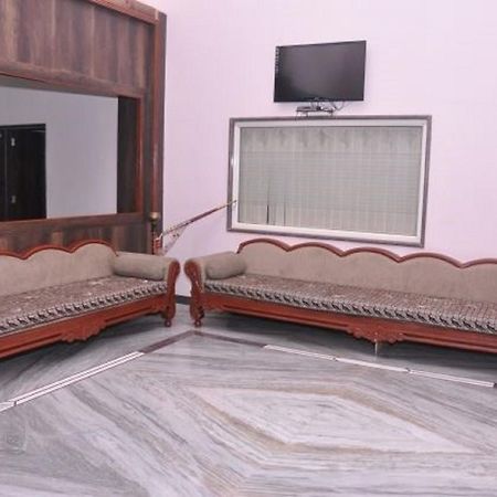 Hotel Amar Palace Ābu Road 外观 照片