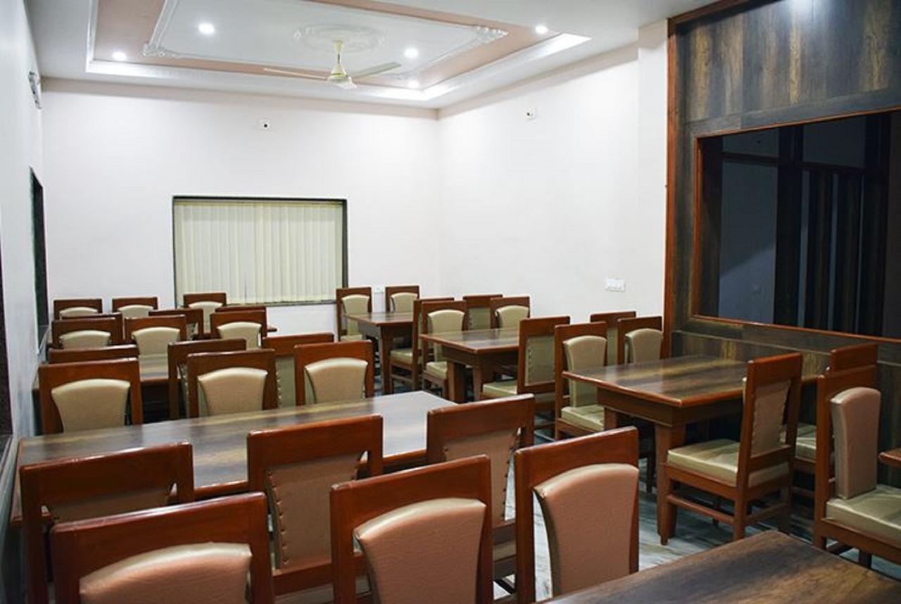 Hotel Amar Palace Ābu Road 外观 照片