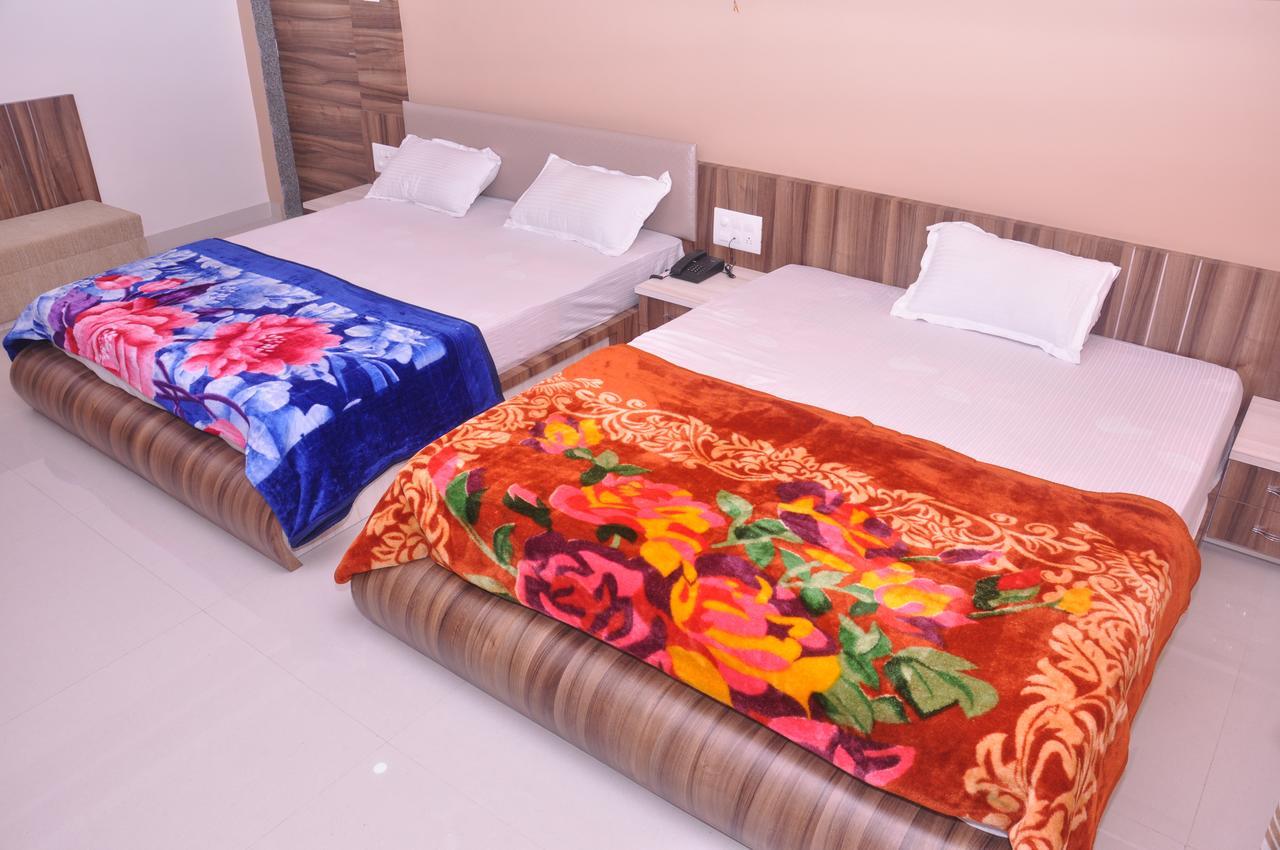 Hotel Amar Palace Ābu Road 外观 照片